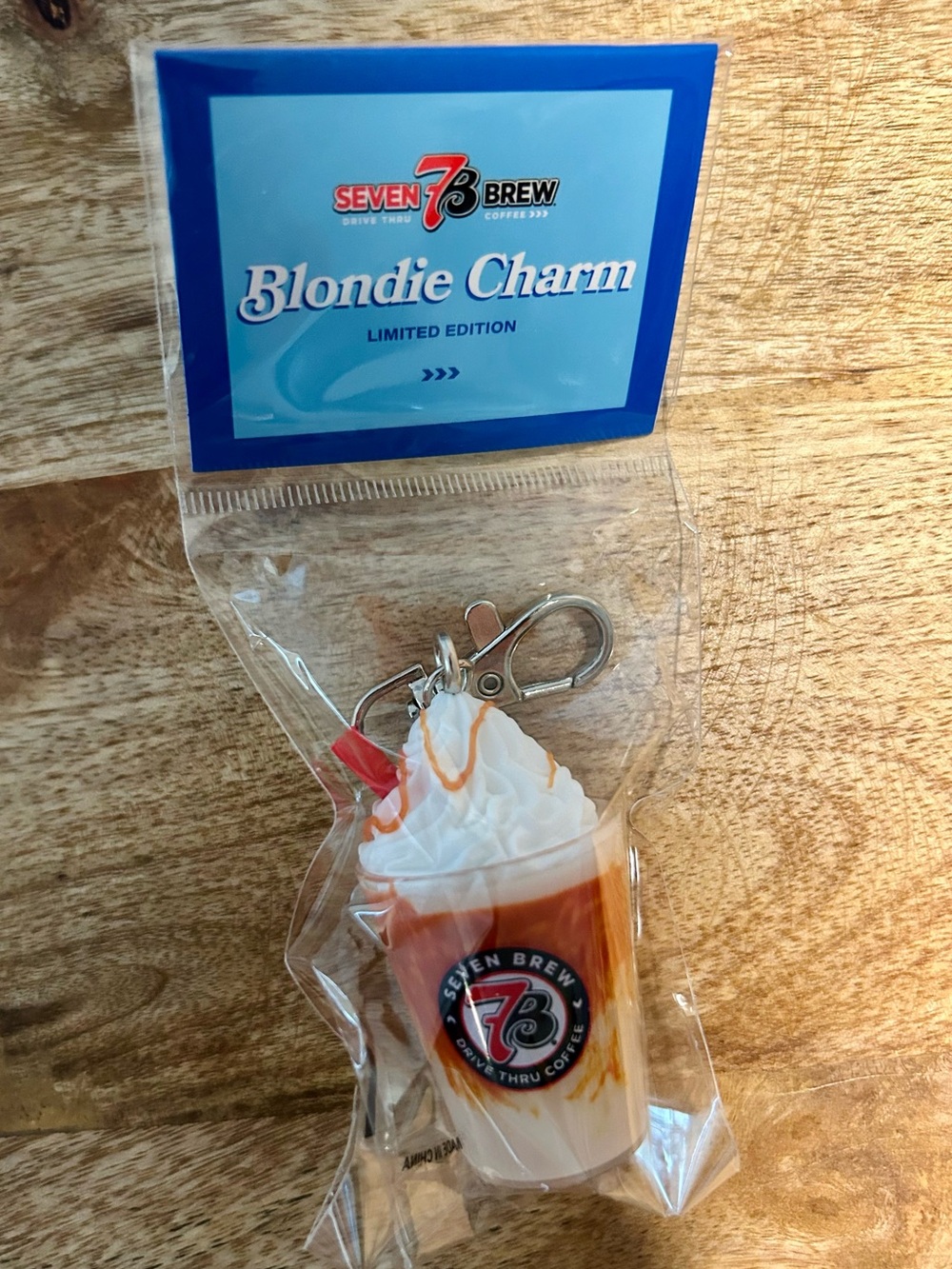 7 Brew Blondie Keychain